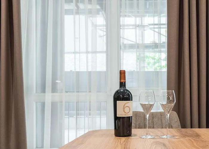 Center Luxury Апартамент *